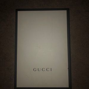 Medium size Gucci box